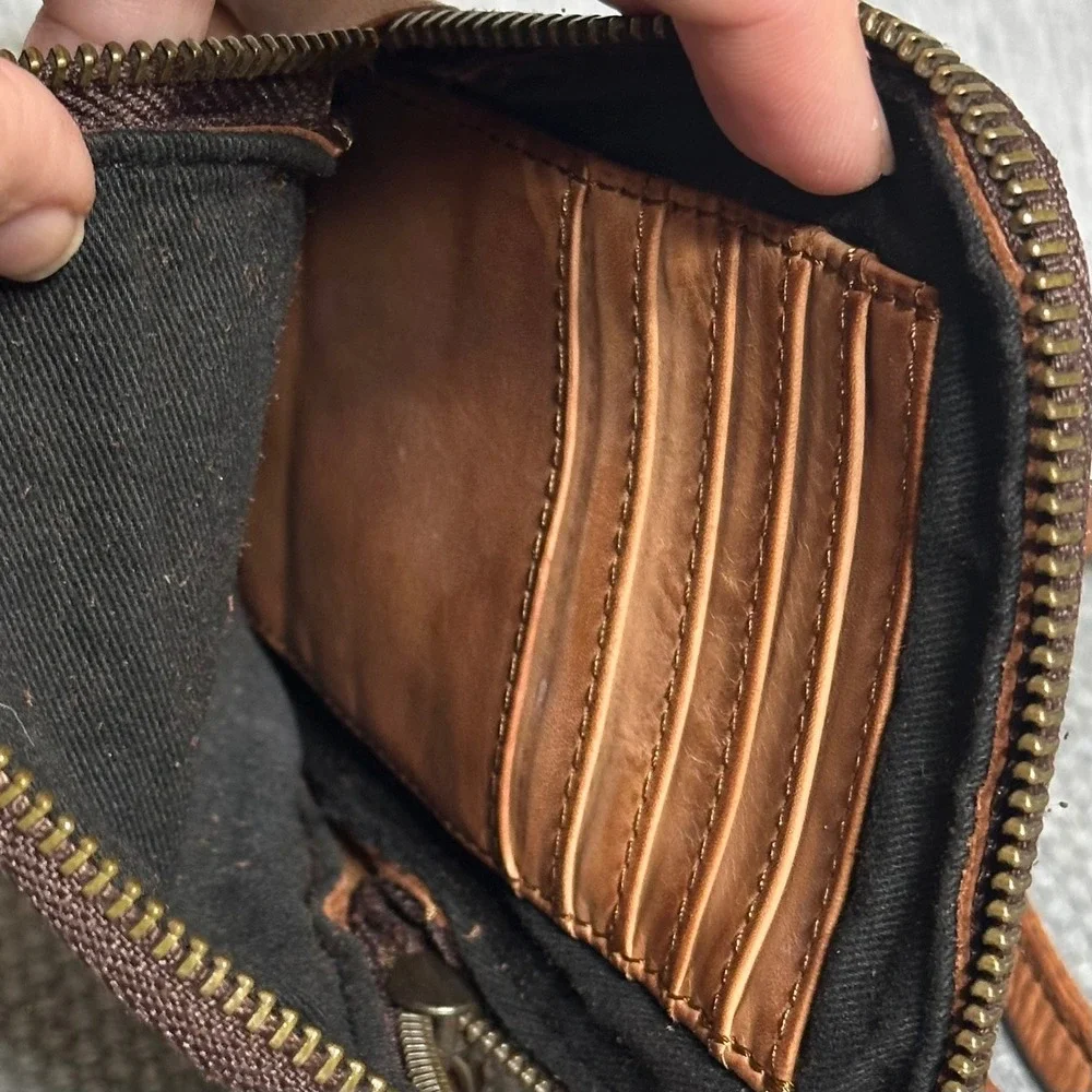 Harbour 2nd Brown Leather Crossbody Phone Bag with Lululemon Pouch Set Cognac